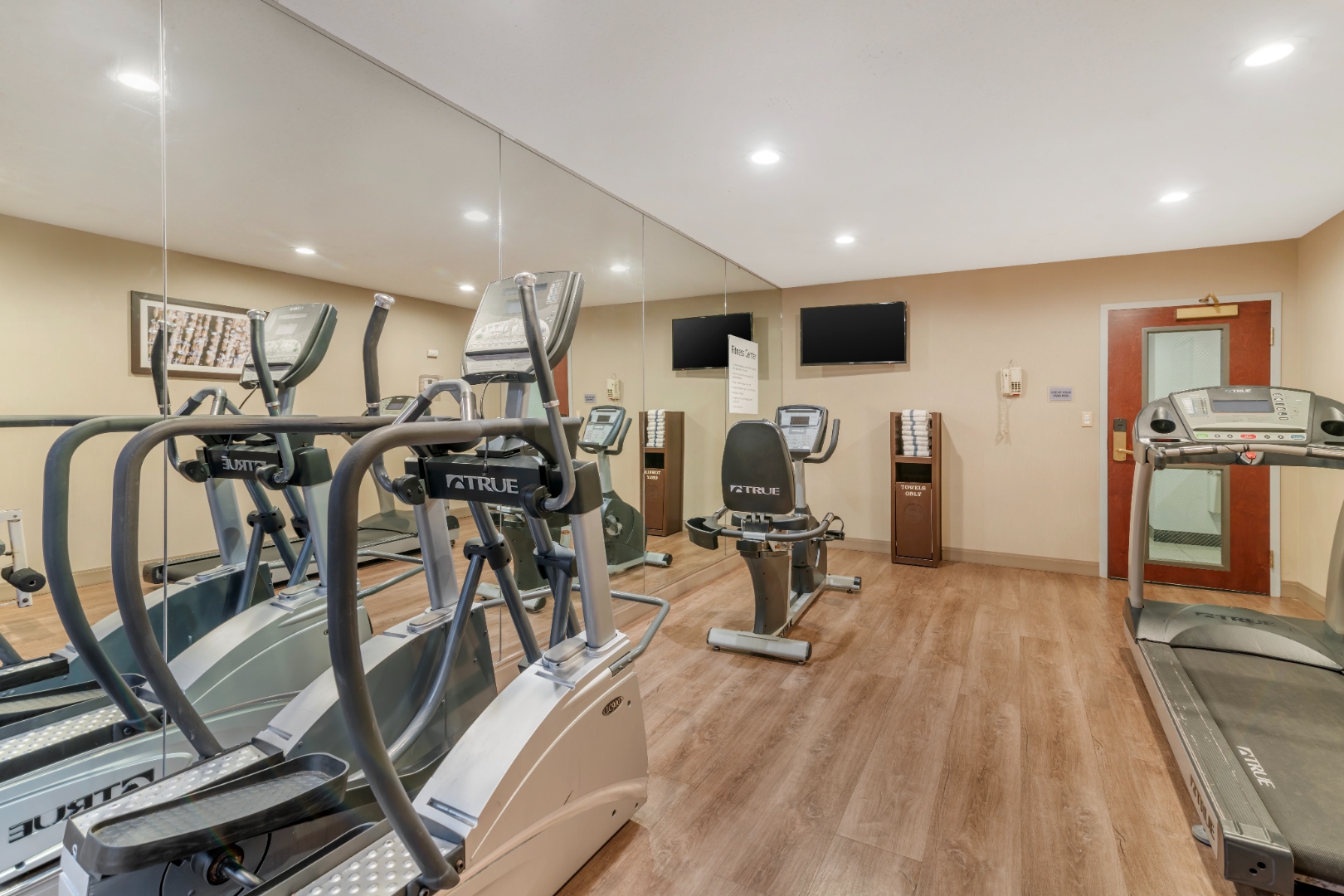 24-hour fitness center at Syracuse Grand hotel